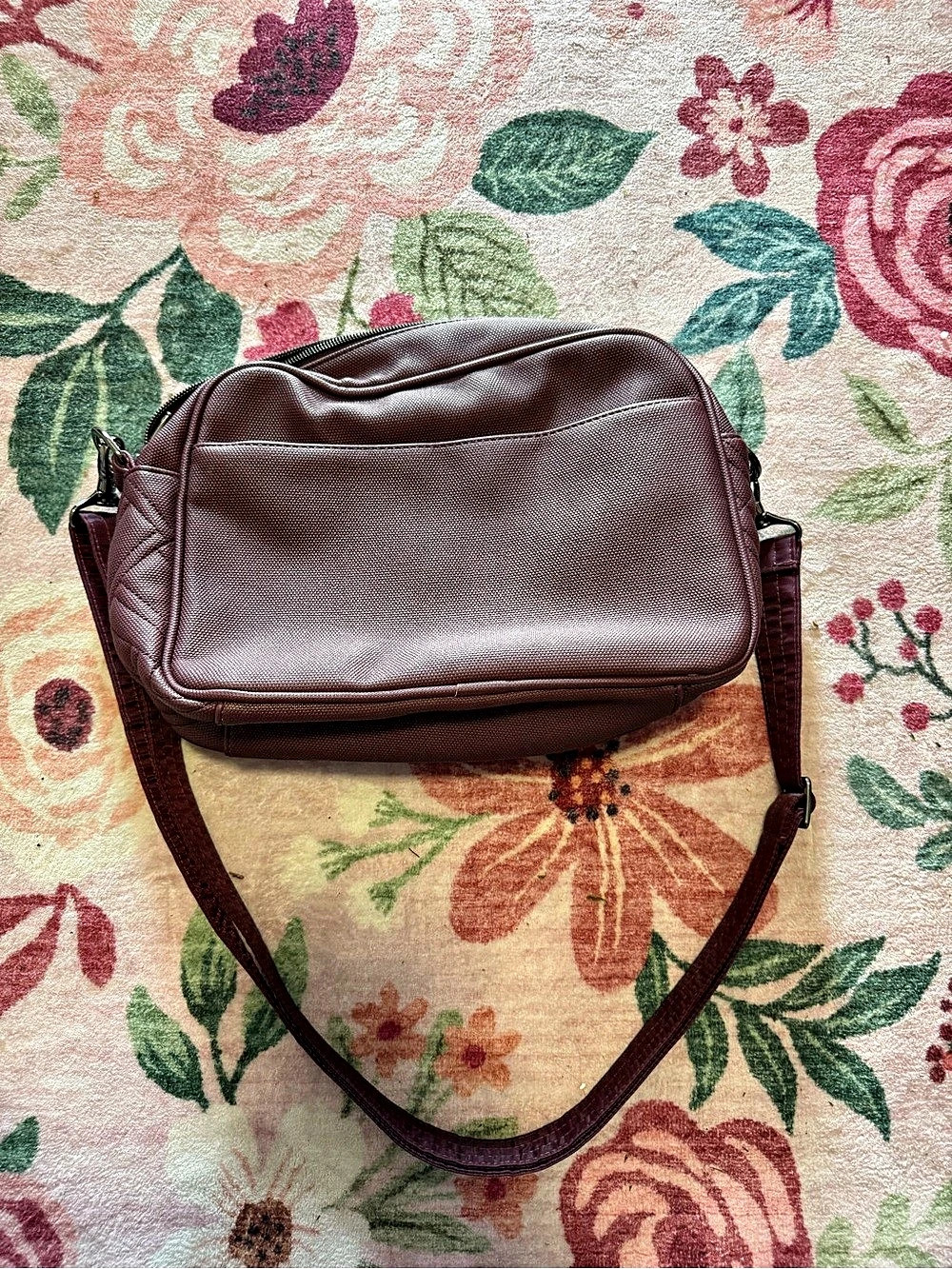 Lug Carousel XL Burgundy Crossbody Bag - Picture 3 of 5